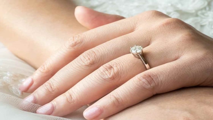 How To Choose An Engagement Ring Arreh 2872